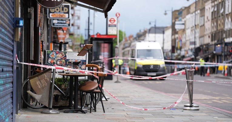 Devetogodišnjakinja propucana u londonskom restoranu. Bori se za život