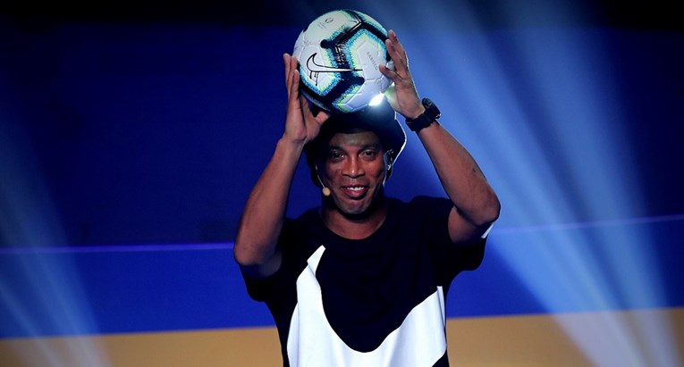 Ronaldinho: Puyol i Ronaldo su mi pomogli da preživim ovu oluju