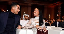 Georgina privukla poglede na dodjeli nagrada u Dubaiju, nosila haljinu od čipke