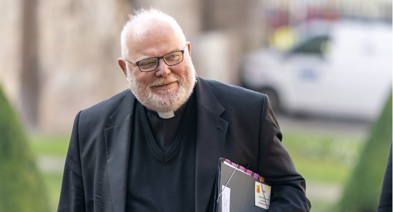 Njemački biskup ponudio ostavku zbog pedofilije u Crkvi, papa ga odbio
