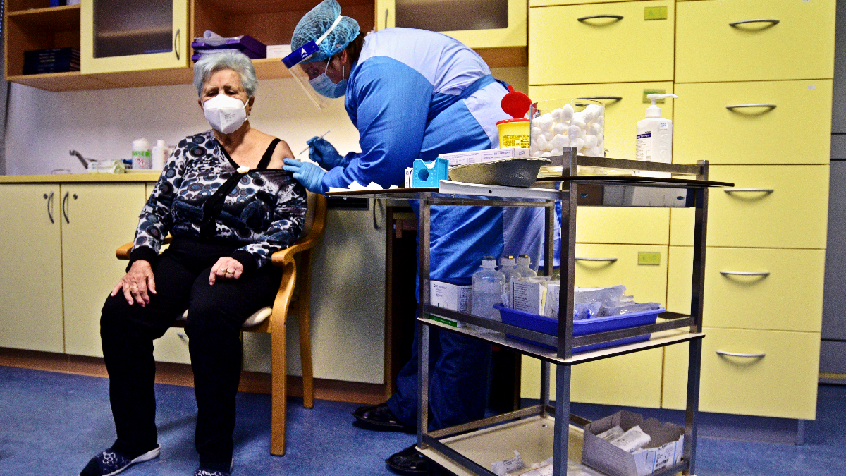 U Sloveniji raste broj novih zaraza, epidemiolozi strahuju od delta soja