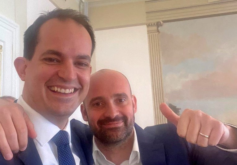 Ovim selfiejem ministri HDZ-ovi ministri pokušavaju dokazati da nisu u svađi