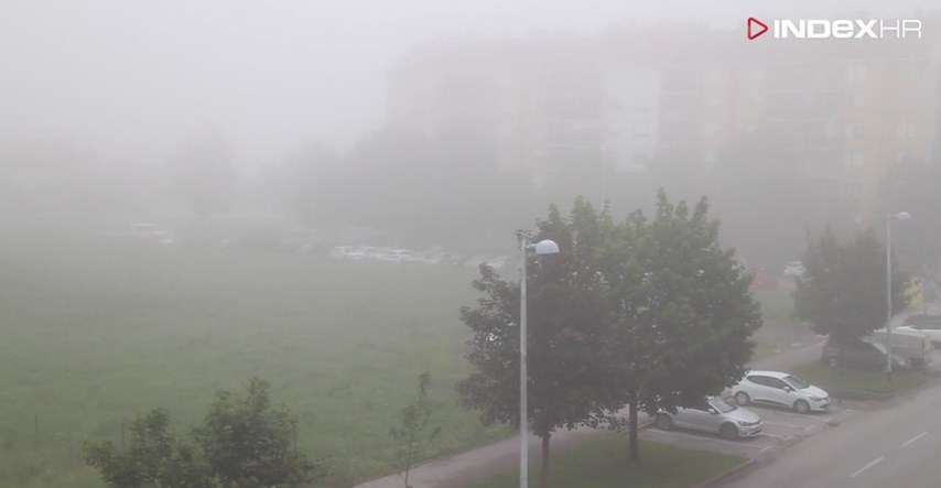 VIDEO Nakon jučerašnje obilne kiše dijelovi Zagreba su jutros obavijeni maglom
