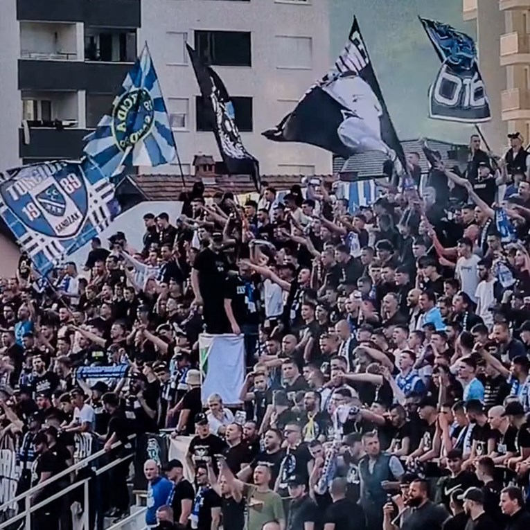 VIDEO Torcida iz Srbije pjevala o albanskom Kosovu