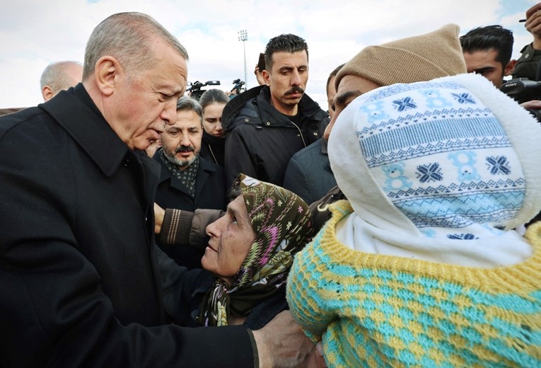 Erdogan: Nadam se da ćemo prebroditi ove teške dane