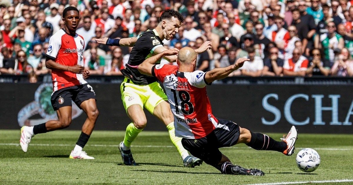 VIDEOPerišić zabio i asistirao za PSV u derbiju