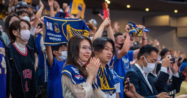 VIDEO Japanci na NBA utakmici pokazali koliko je njihova sportska kultura drukčija
