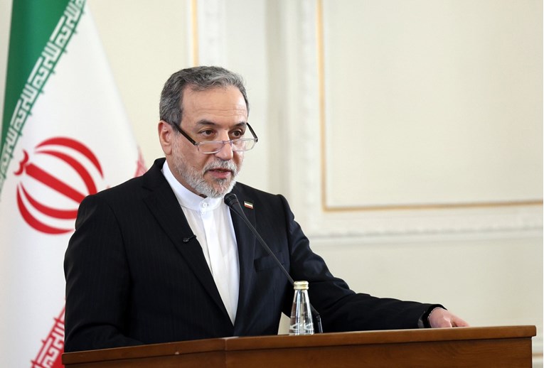 Trump: Iran nas je kontaktirao zbog pregovora. Iran: Nismo