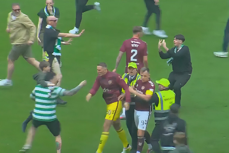 Pogledajte kaos nakon što je Celtic postao prvak. Tučnjave na stadionu i u gradu