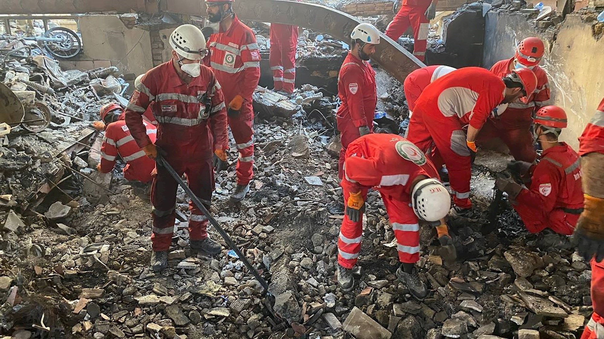 Haaretz: Nema smisla bombardirati Irance i istodobno ih pozivati na ustanak