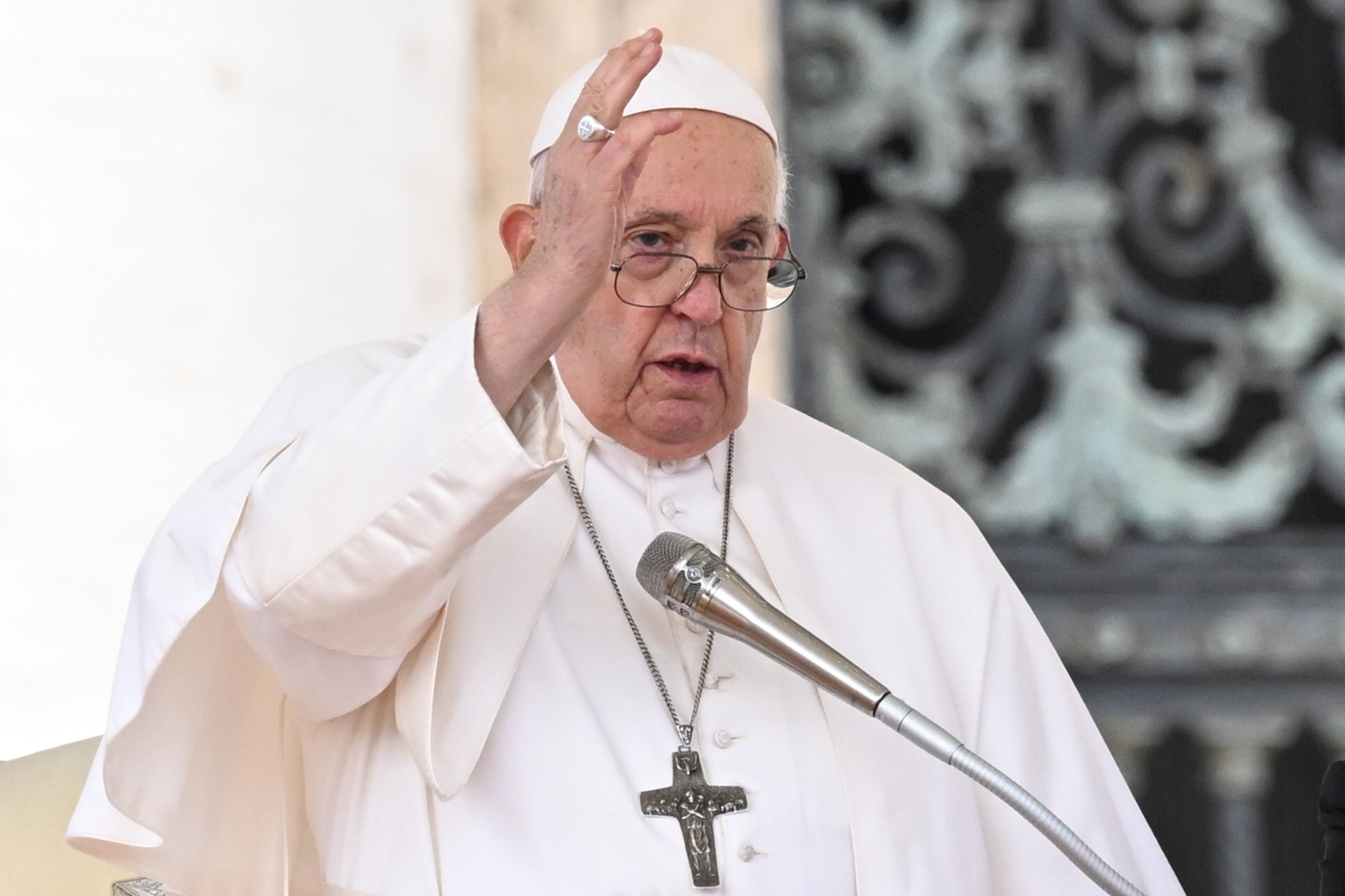 Papa Izraelcima i Palestincima: Braćo, zaustavite se, zaustavite se!