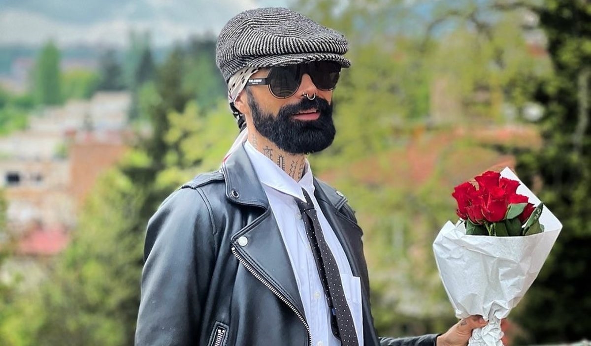 Božo Vrećo objavio fotku u elegantnom izdanju: "Lijep sam i tako se osjećam"