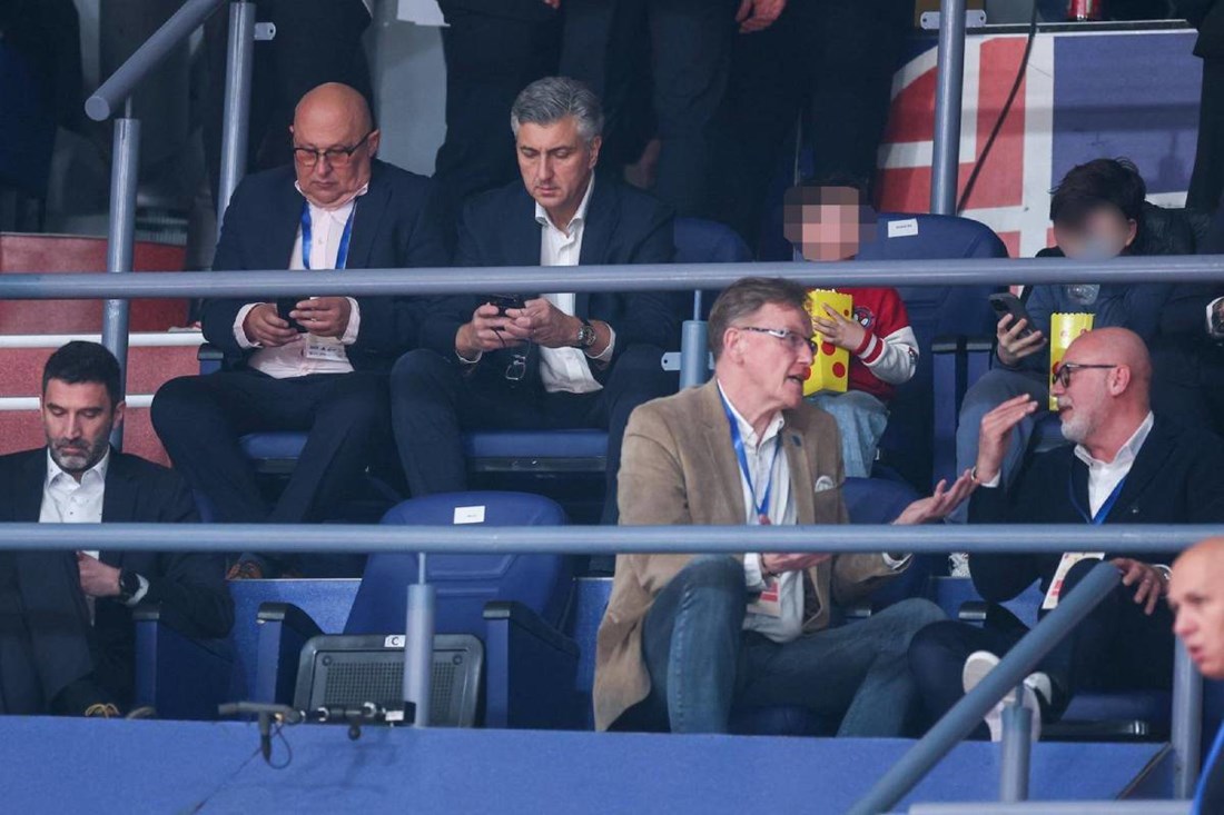 Rijetki prizori Plenkovića sa sinovima: Vodio ih je na košarkašku utakmicu u Zagrebu