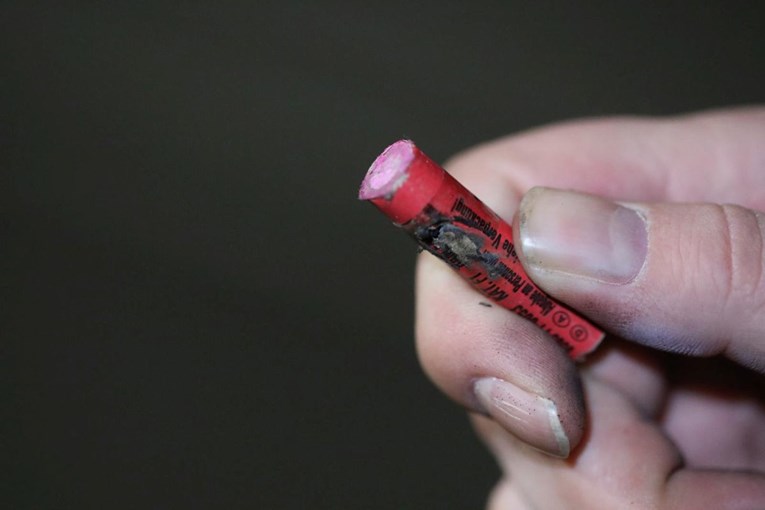 Maloljetniku kod Vukovara u ruci se aktivirala petarda. Teško je ozlijeđen