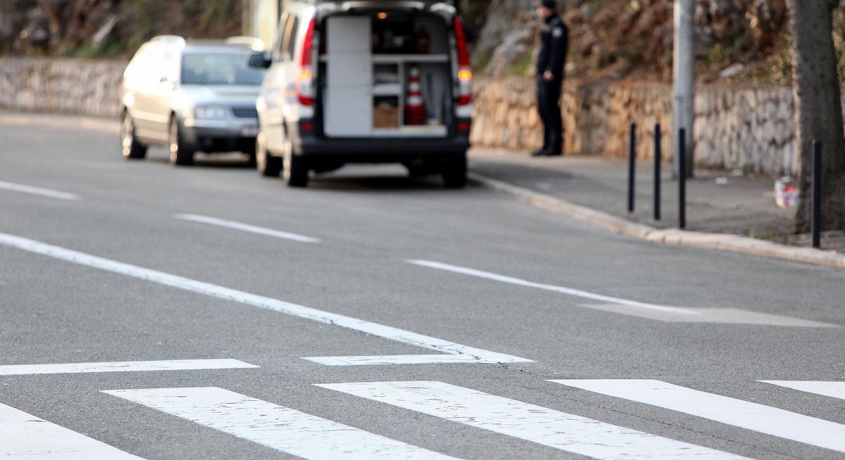Vozač u Dubrovniku autom naletio na dijete koje je prelazilo preko zebre