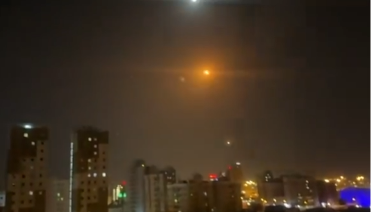 SAD napao strateški otok, eksplozije u Kuvajtu i Bahreinu. Iran: Tek smo počeli