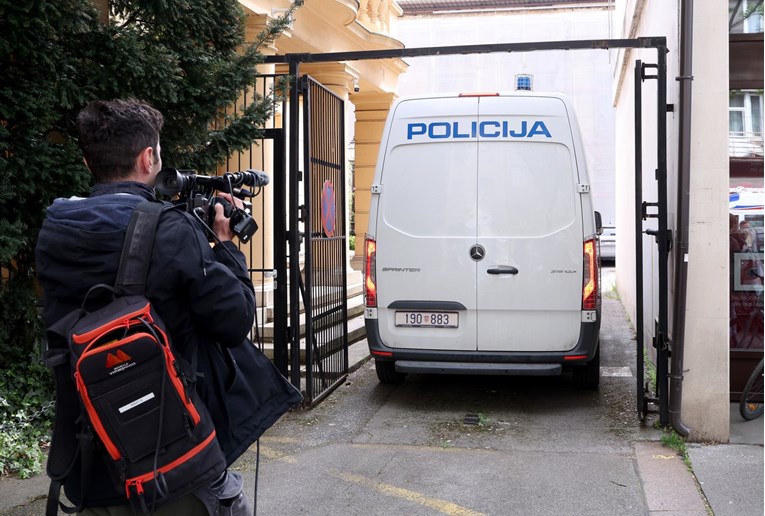 U Zagrebu uhićen carinik, prijavila ga osoba od koje je tražio mito. Nudio i popust