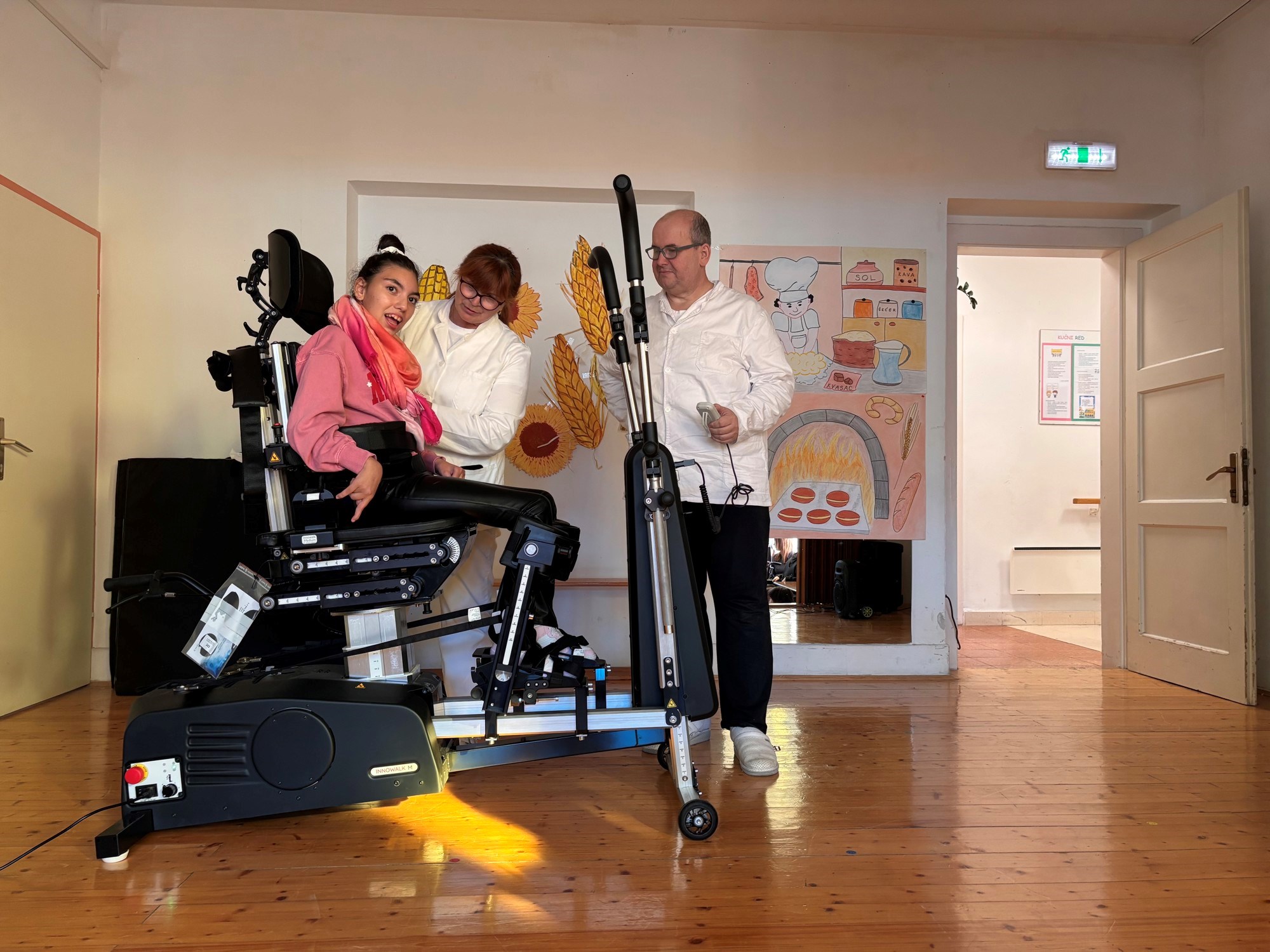 Splitski vatrogasci darovali Innowalk, uređaj za rehabilitaciju djece