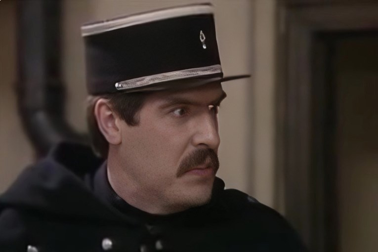 Rijeka pozdravila Strasbourg scenom iz kultne serije 'Allo 'Allo!. Pogledajte objavu