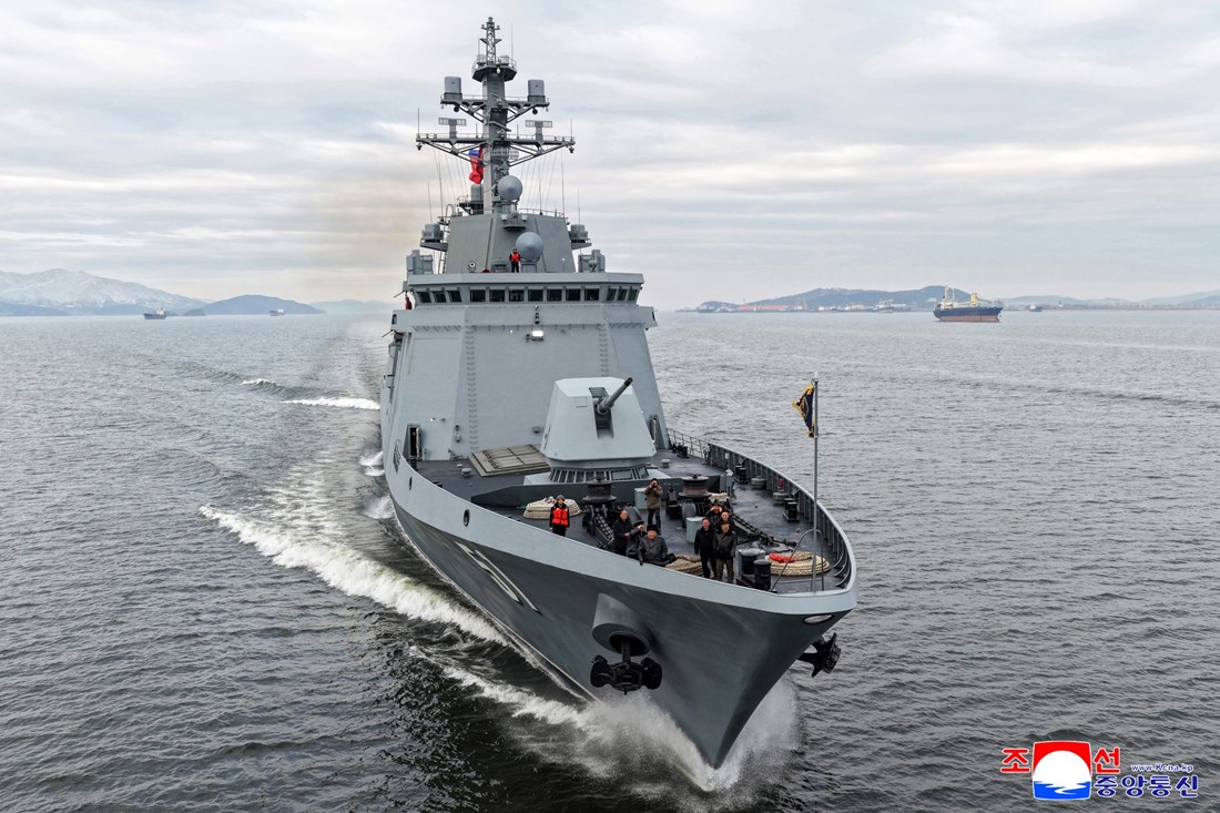 FOTO Kim Jong Un plovio na svom novom razaraču