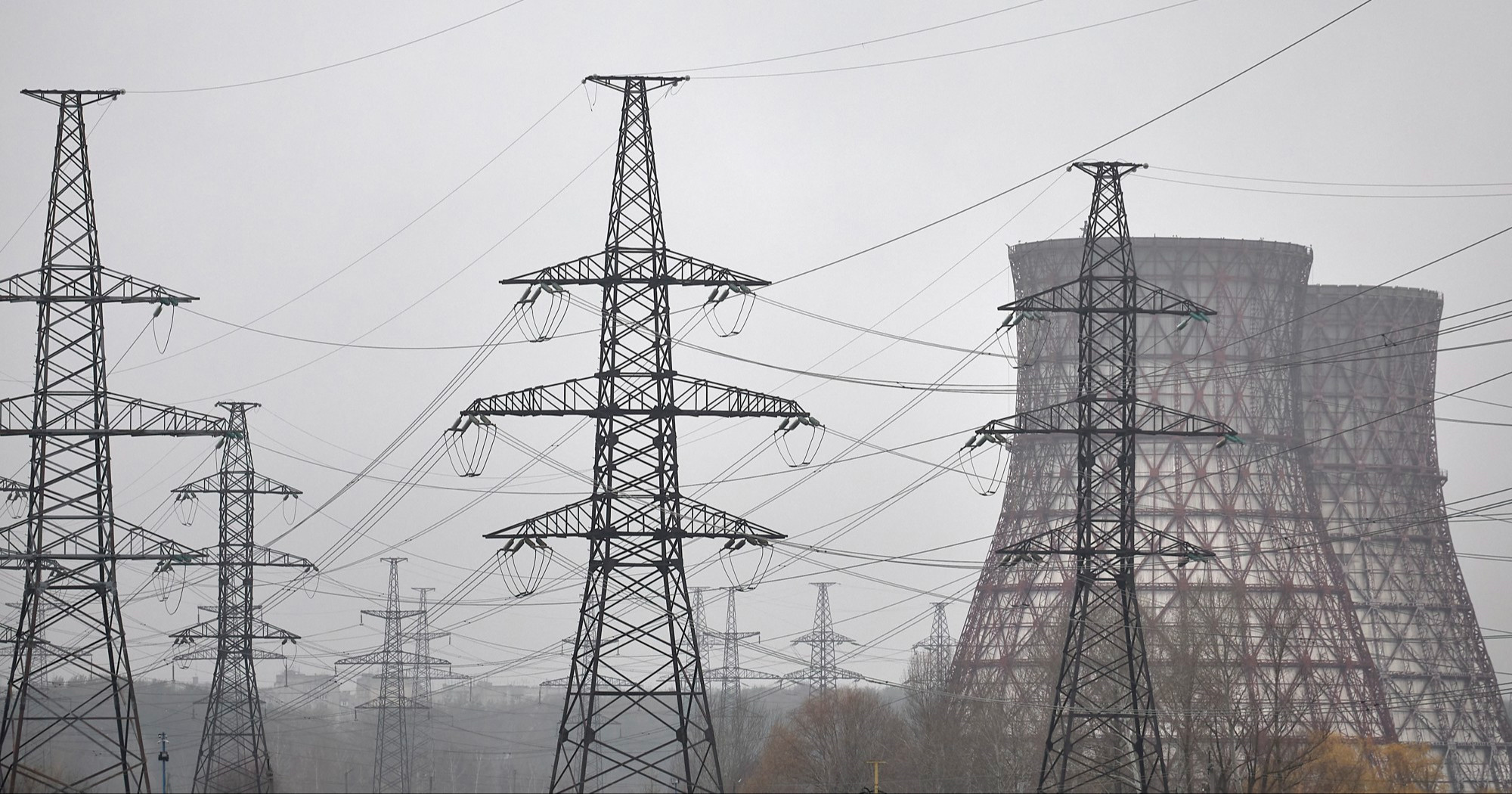 Ukrajina i dalje uvozi struju iz Slovačke i Mađarske, unatoč prijetnjama Fica i Orbána
