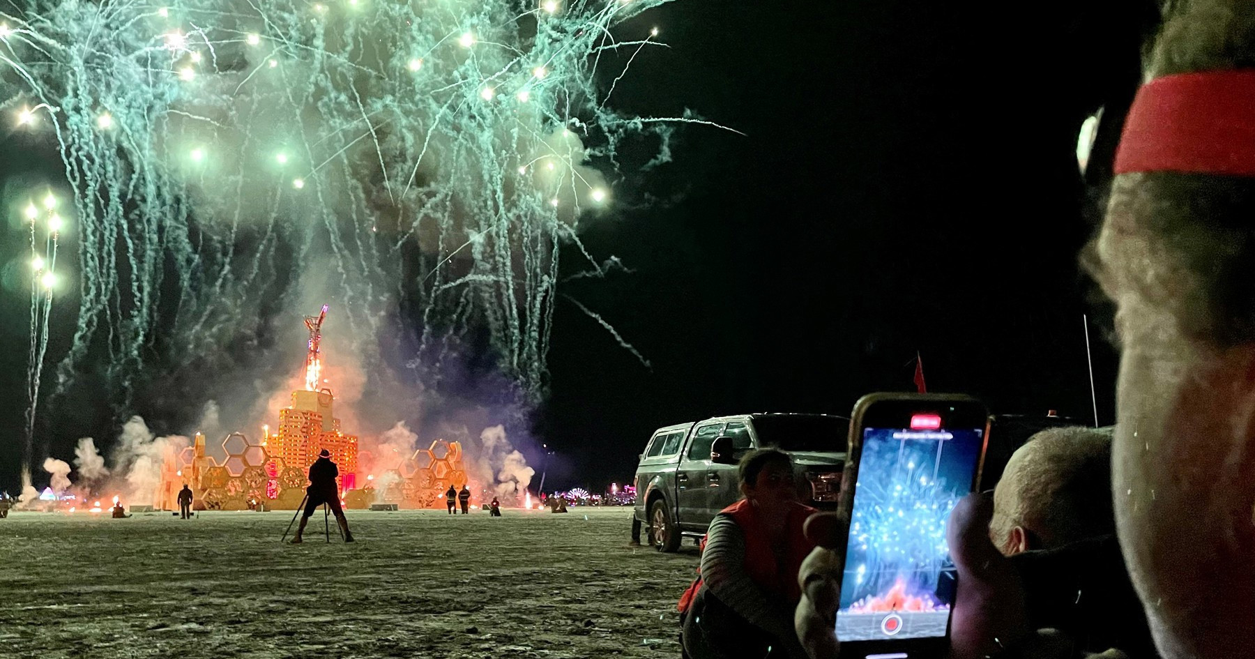Smrti, blato, 18+ kupole: Zašto je festival u pustinji u Nevadi toliko kontroverzan?