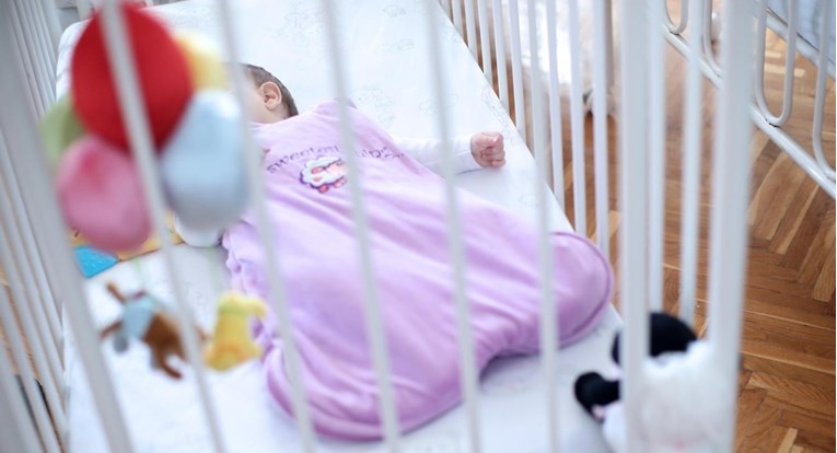 Stručnjak iz WHO-a: Odvajanje od majki zbog korone će povećati smrtnost novorođenčadi