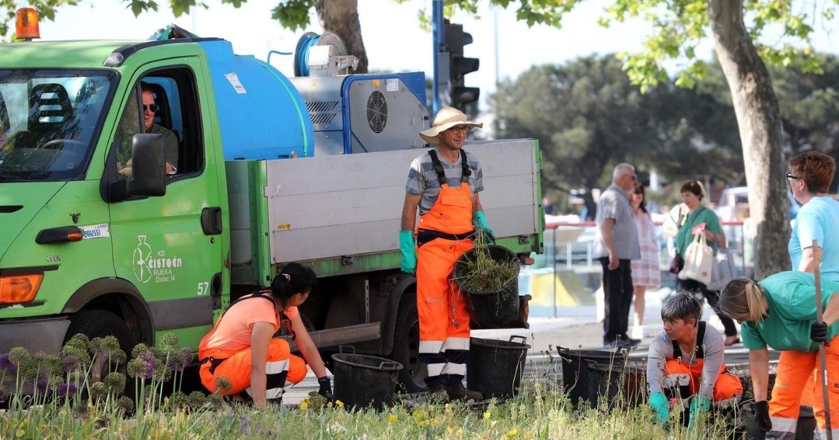 Rastu plaće radnicima Čistoće u Rijeci, poskupljuju i komunalne usluge