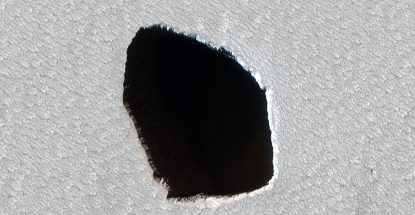 FOTO Na Marsu snimljen misteriozni crni ponor