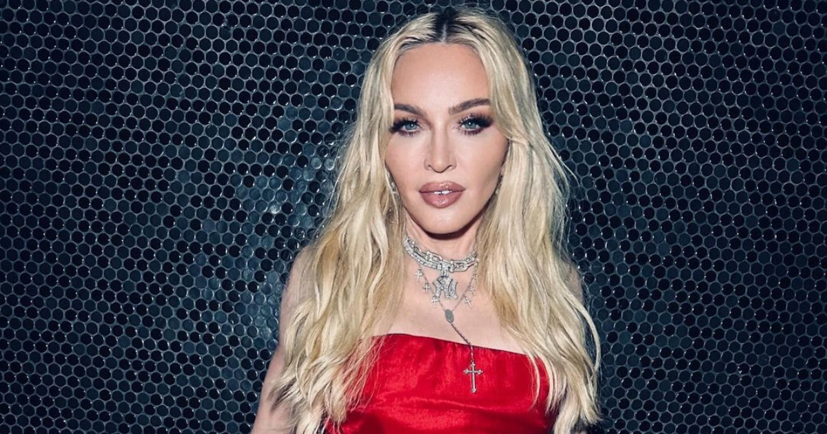 Madonna (65) iznenadila obožavatelje novim fotkama, pozirala je bez majice