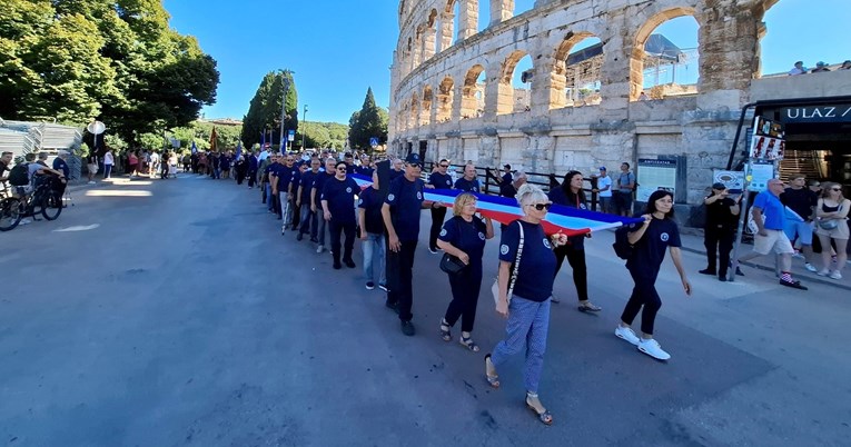 U Puli održan mimohod branitelja Istarske županije