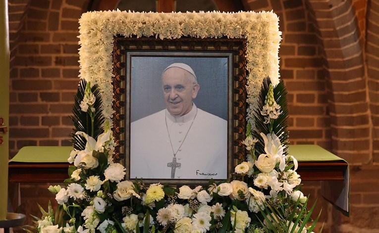 VIDEO Vatikan objavio dosad neviđenu snimku, poruku pape Franje mladima 