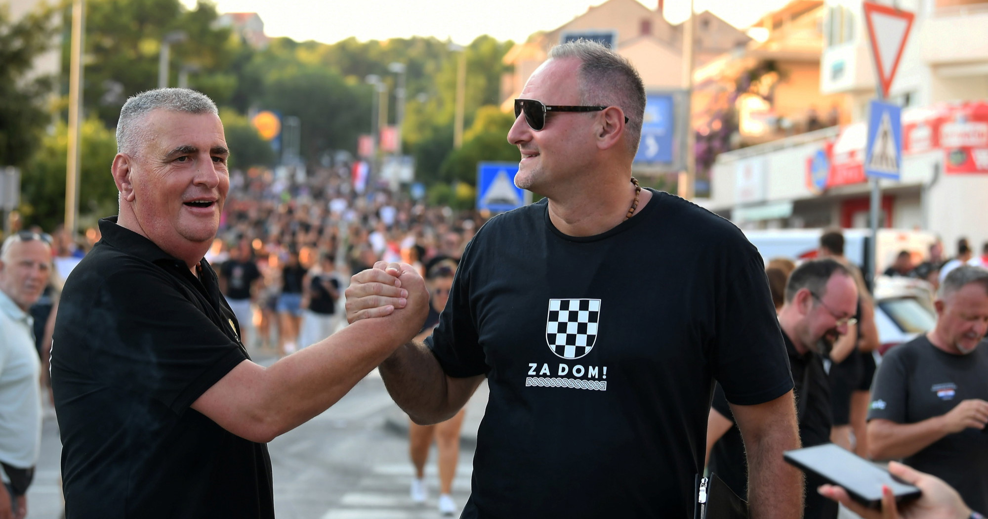 Joe Šimunić i Miro Bulj pozirali skupa u Šibeniku, stigli u posebnim outfitima