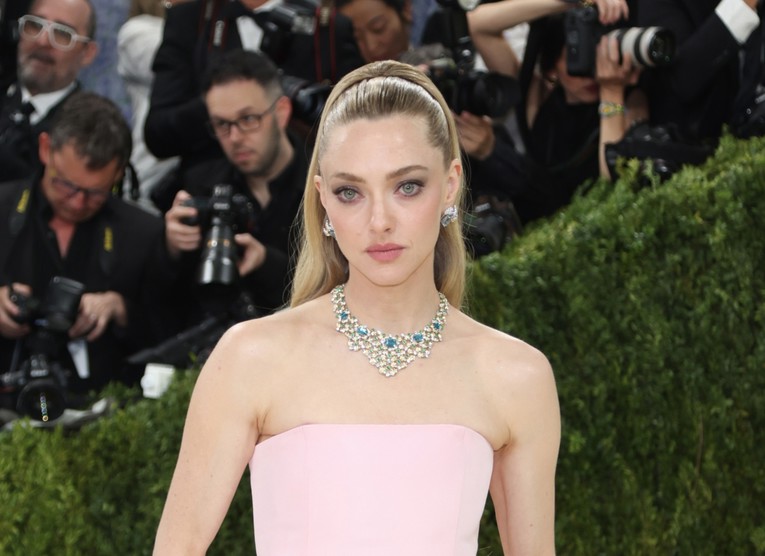 Amanda Seyfried se prisjetila partyja u kući Vala Kilmera: "Moje 20-e su bile lude"