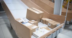Zaposlenik Hrvatske pošte otvarao pakete, krao i prodavao skupe mobitele