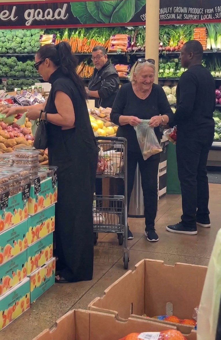 Greškom uzela tuđa kolica u dućanu pa shvatila čija su 😄