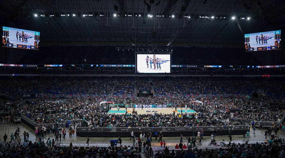 NBA utakmica se igrala pred rekordnih 68 tisuća gledatelja