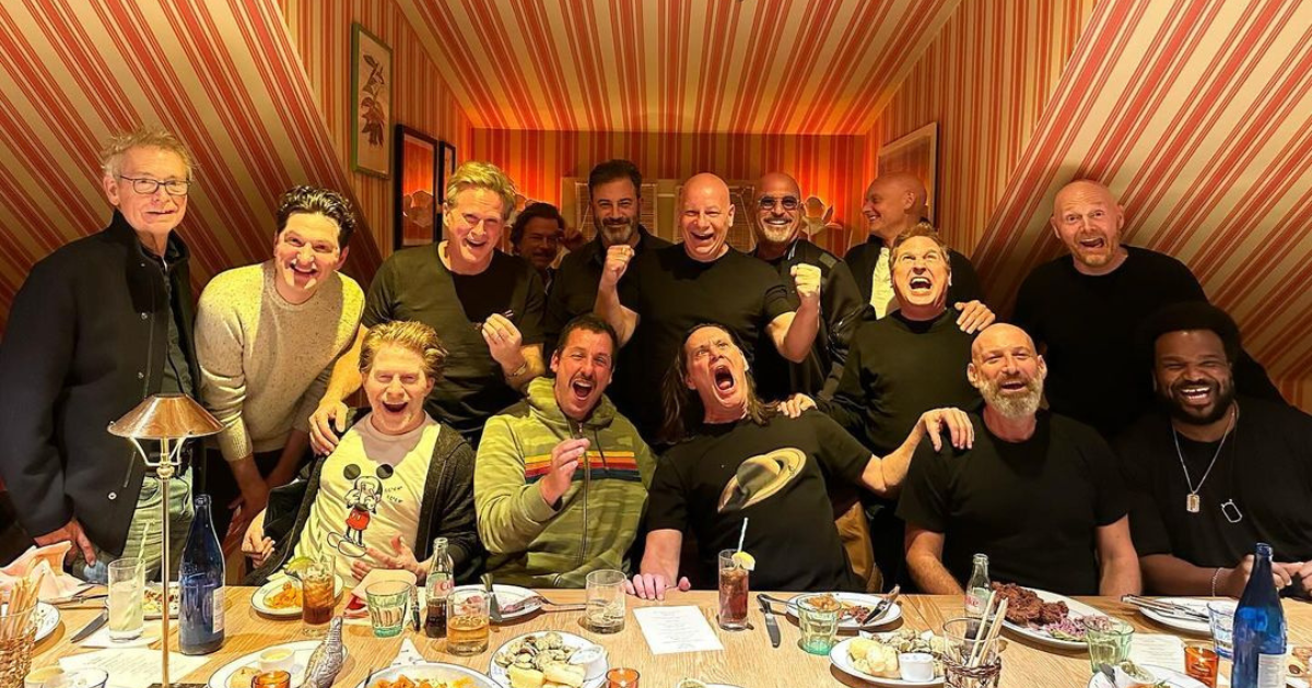 Jim Carrey na 62. rođendanu okupio najsmješnije face svijeta. Pogledajte epsku fotku