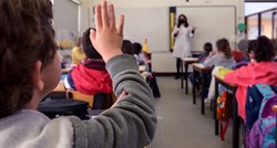 Nova studija tvrdi: Među djecom u školama razmak ne treba biti veći od jednog metra