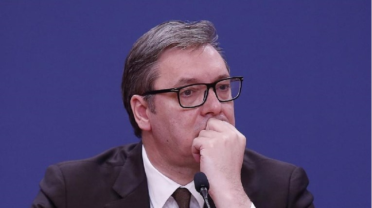 Vučić poručio NATO-u: Ušutite bar danas