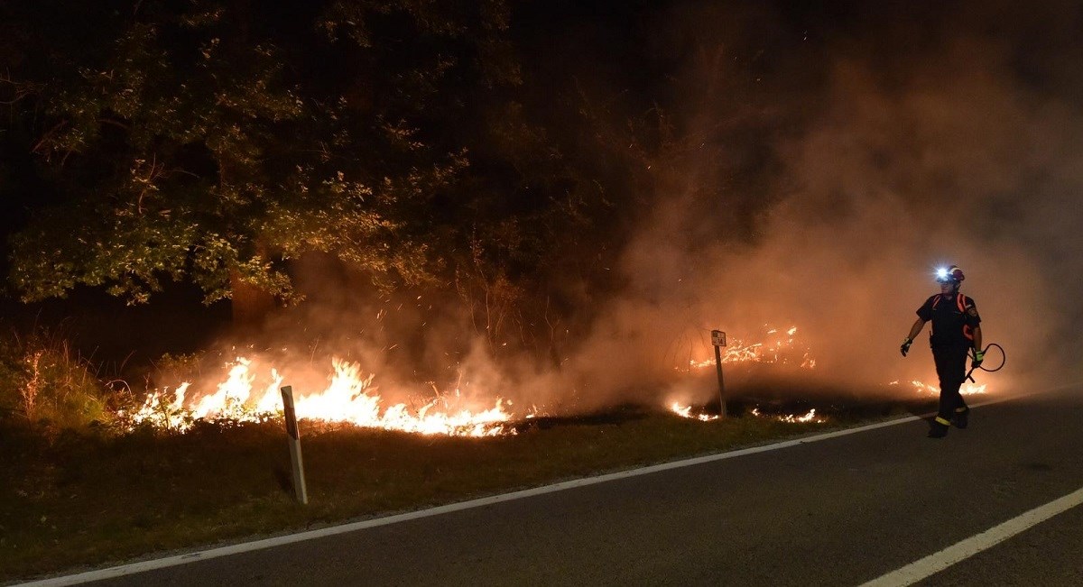 Uhićen piroman (24) koji je namjerno izazvao požar kod Knina