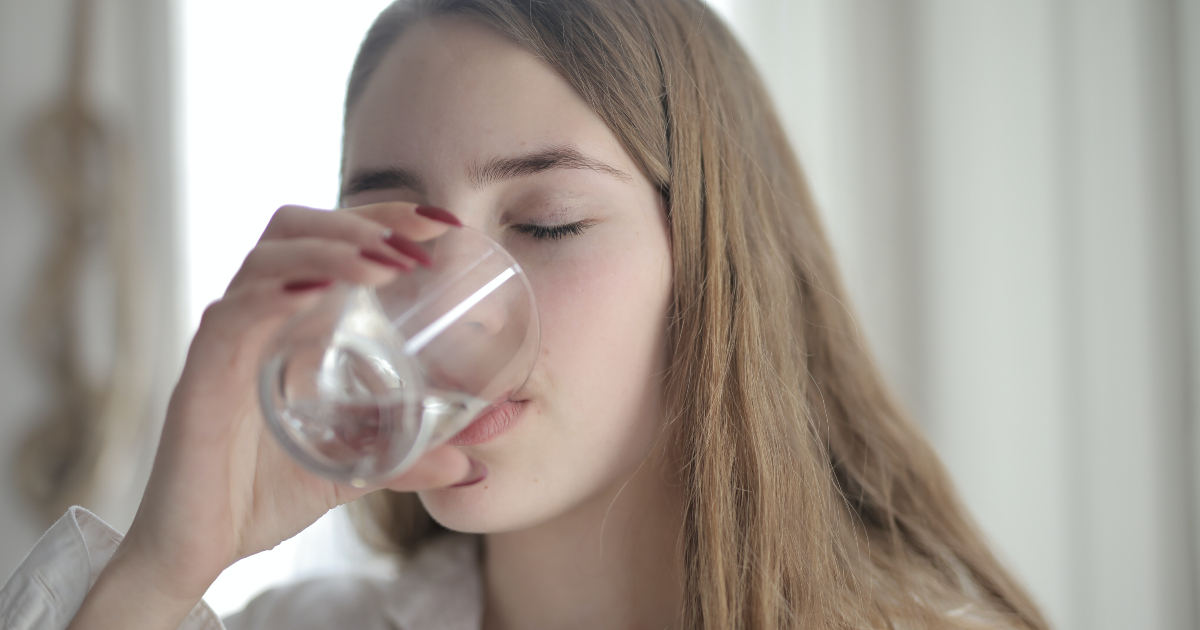 Evo kada biste trebali popiti posljednju čašu vode u danu