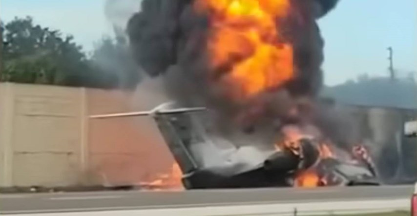 VIDEO Manji avion se srušio na cestu na Floridi, ima mrtvih