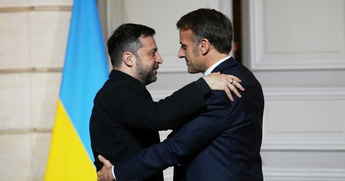 Zelenski se u Parizu sastao s Macronom. Razgovarali o potpori Ukrajini