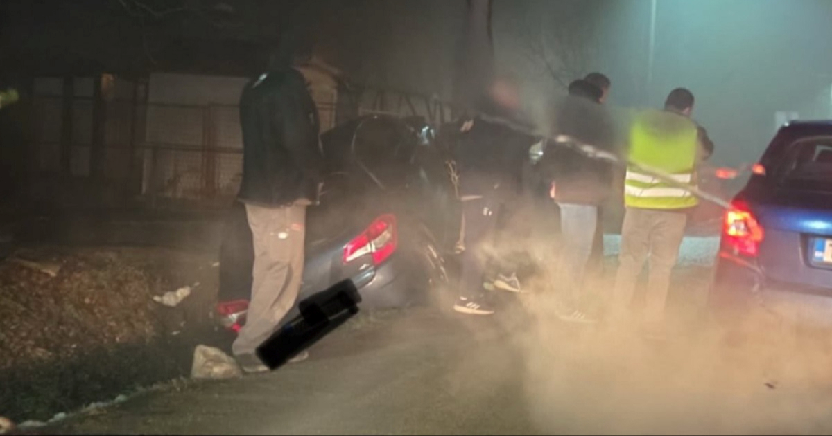 Delije pretučene na aerodromu Tuzla. Napad je izvela Torcida?