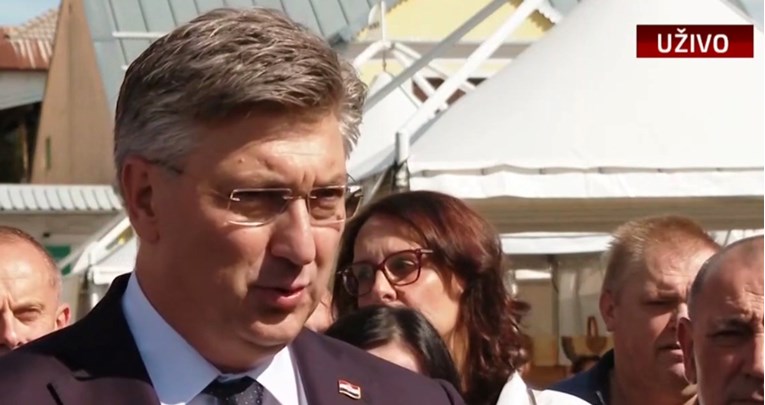 Plenković o ZG vrećicama: 80 kuna ove od 40 litara. Dosta. Nije malo