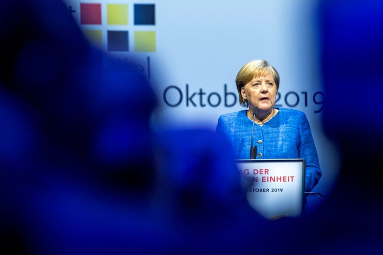 Merkel: Proces ujedinjenja Njemačke još nije gotov