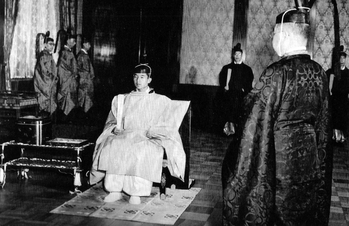 Šokirao je Japan dvaput: Kad je oženio pučanku i kad je abdicirao