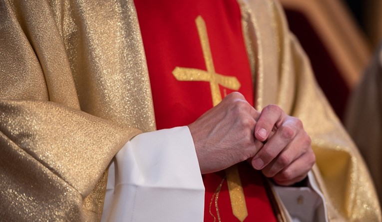 Crkva u Hrvatskoj: Zlostavljanja u crkvi ne čine ni 10% slučajeva zlostavljanja