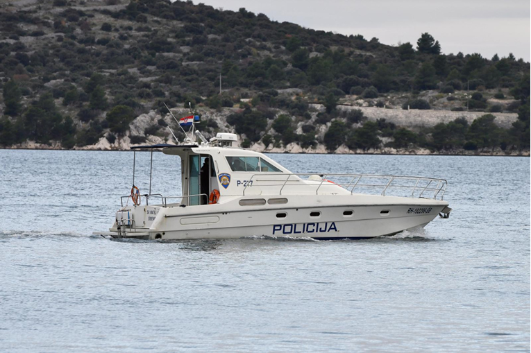 Iz mora u Zadru izvadili preko 3000 ježinaca. Uhićeni su